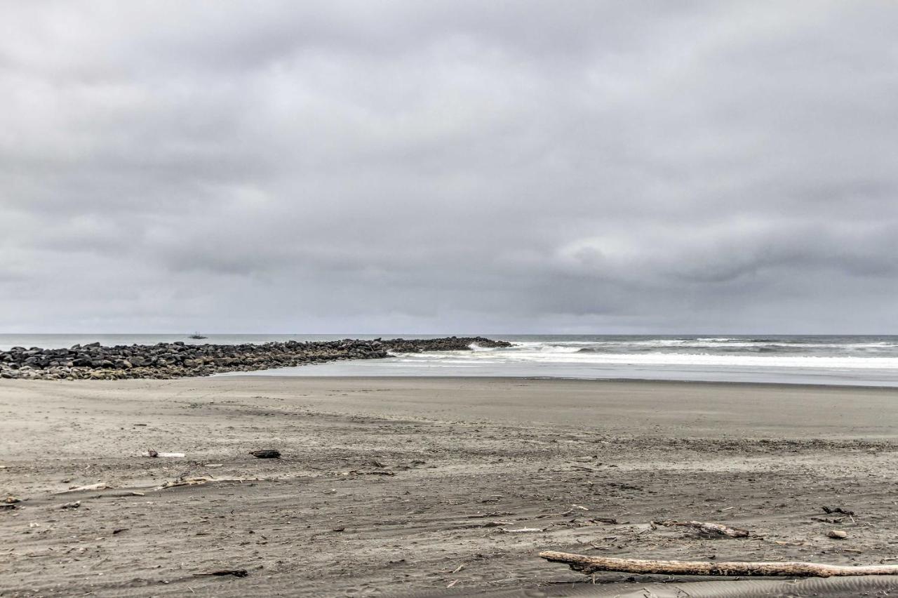 Ocean Shores House With Hot Tub - Walk To Beach Exterior photo
